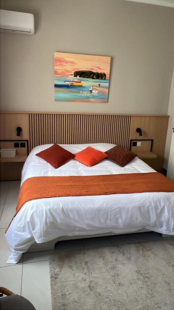 Turquoise Bay Beach Apartments Trou d'Eau Douce - Tap to explore photos
