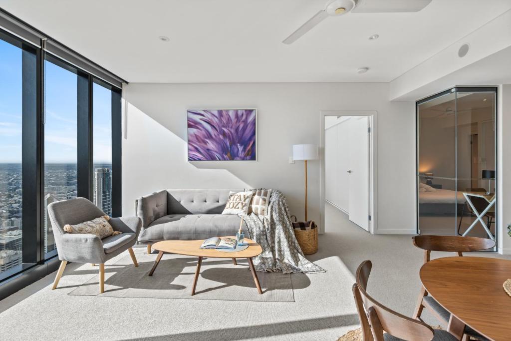 Skyline Heights 3Beds Panoramic view FreeParking - Tap to explore photos