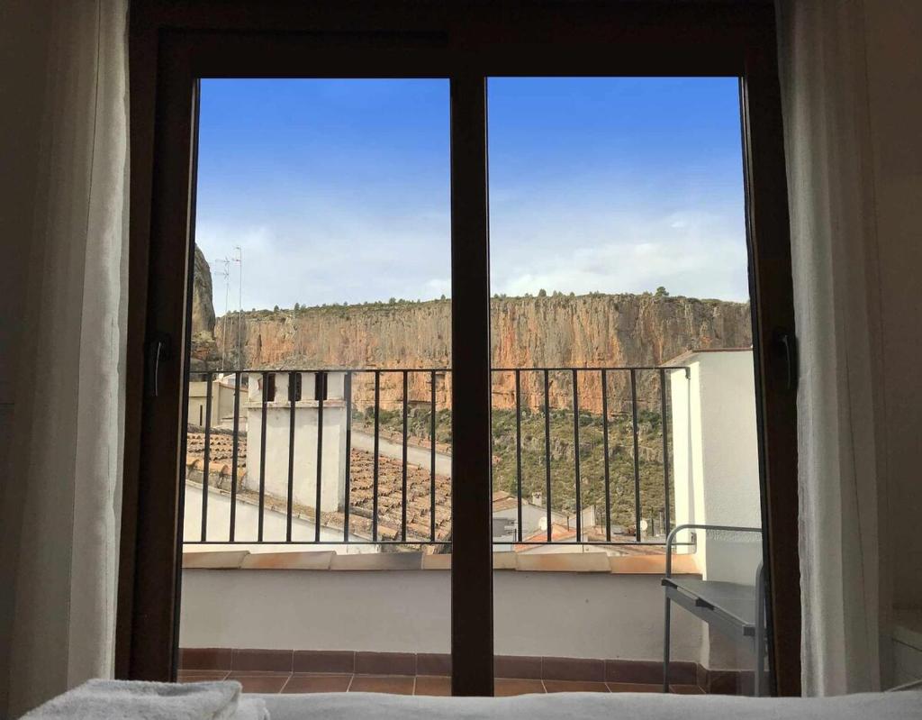 Alojamiento con terraza en Chulilla - Tap to explore photos