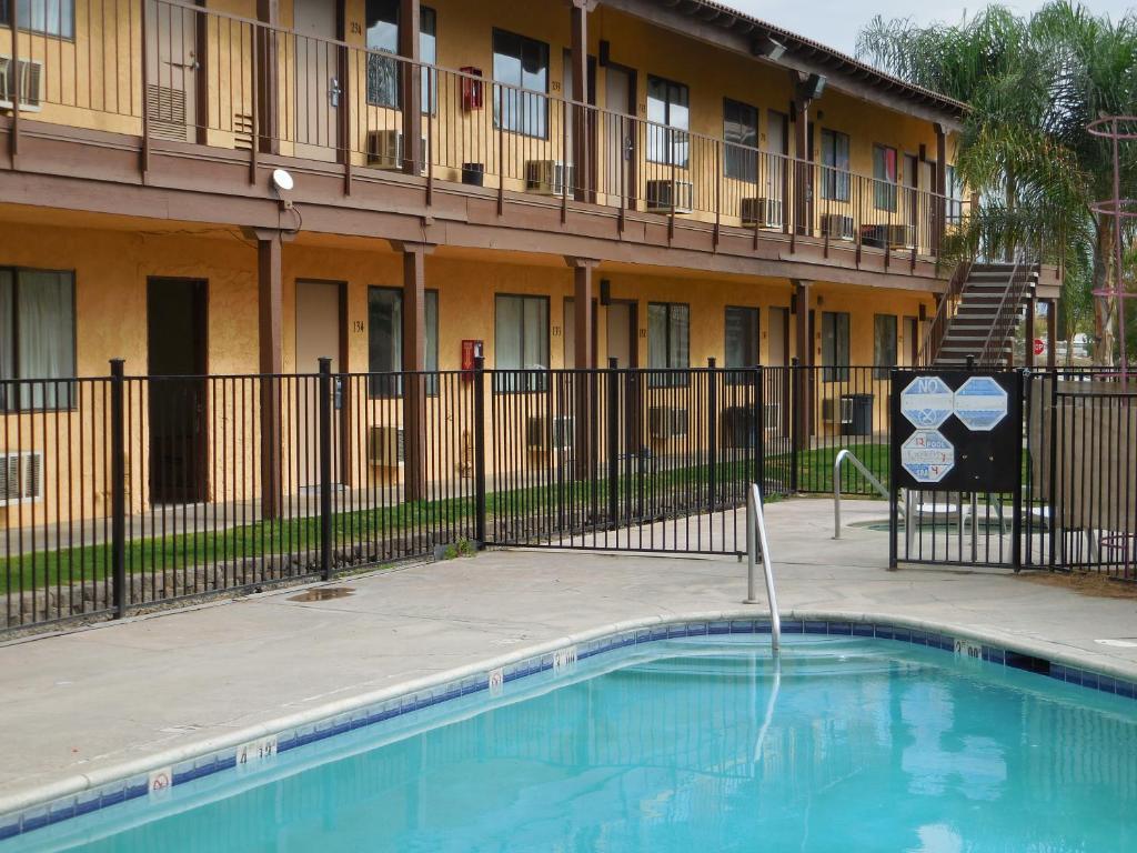 Best Economy Inn n Suites image