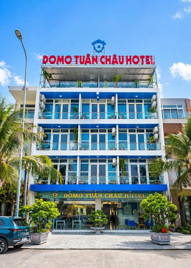 Domo Tuan Chau Hotel - Tap to explore photos