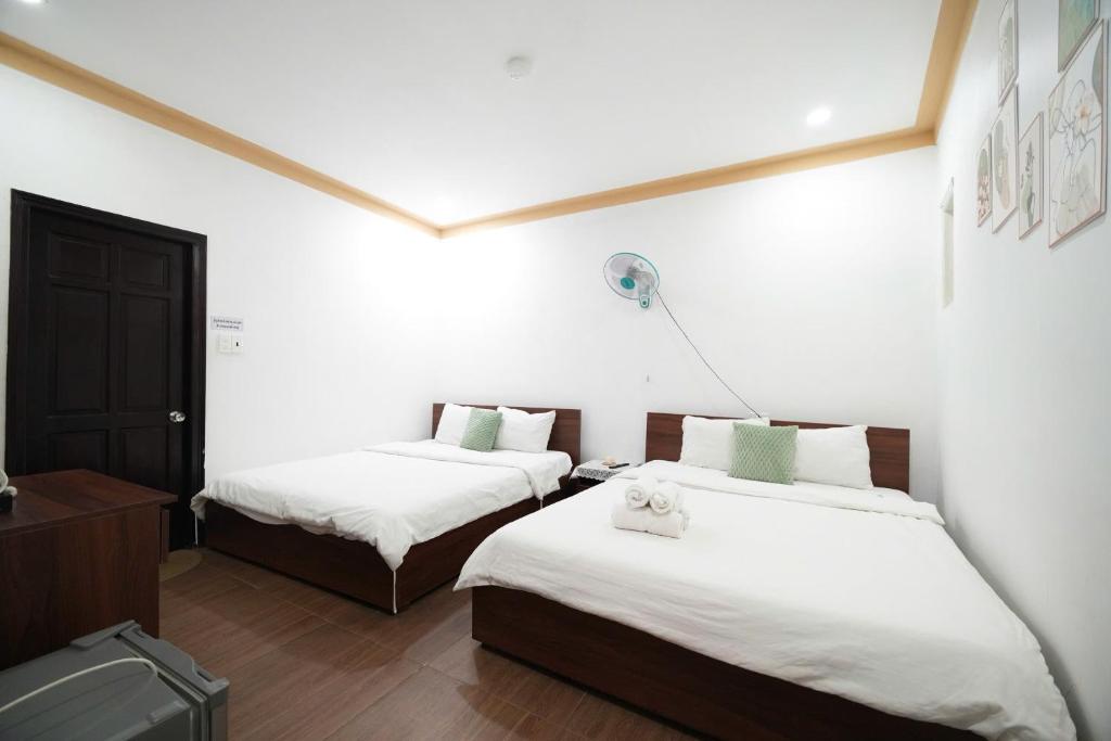 Van Nhi MTV Hotel - Tap to explore photos