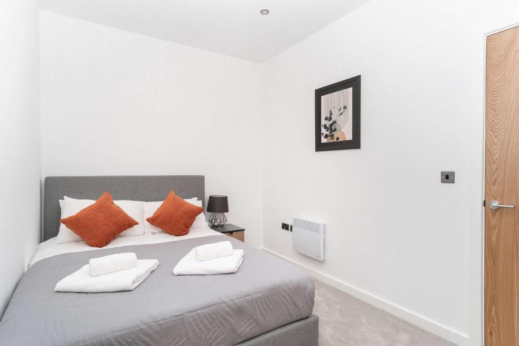 Fabulous 2BED Manchester Apartment Close to Etihad - Tap to explore photos