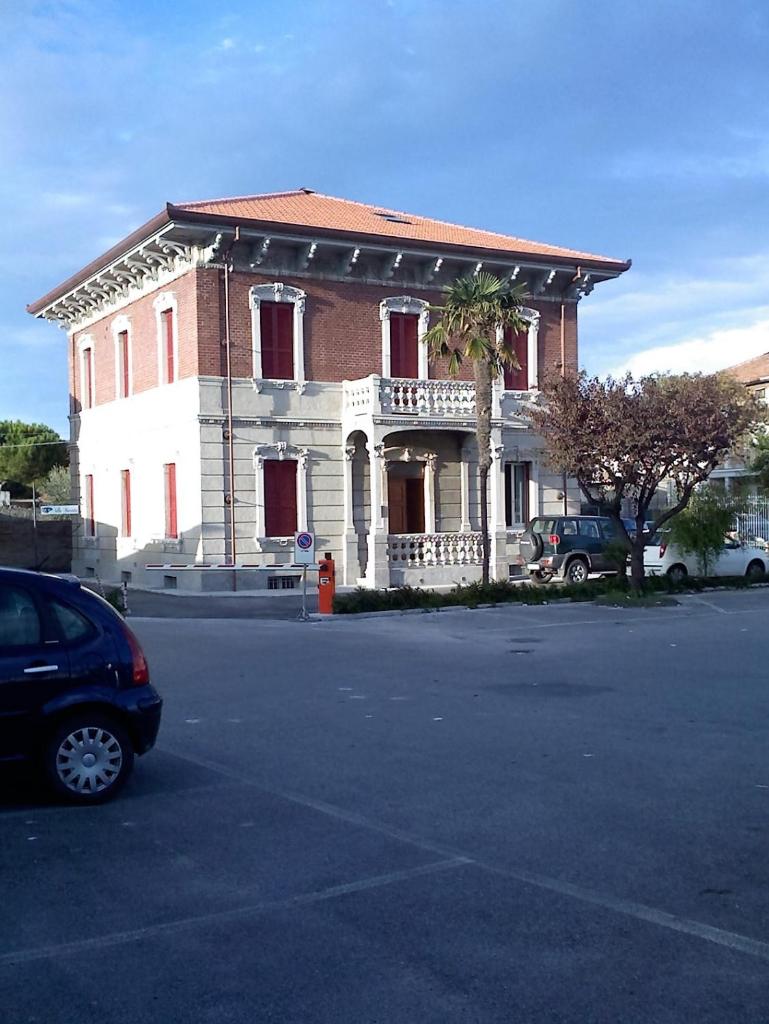 Mansarde in Villa photo 1