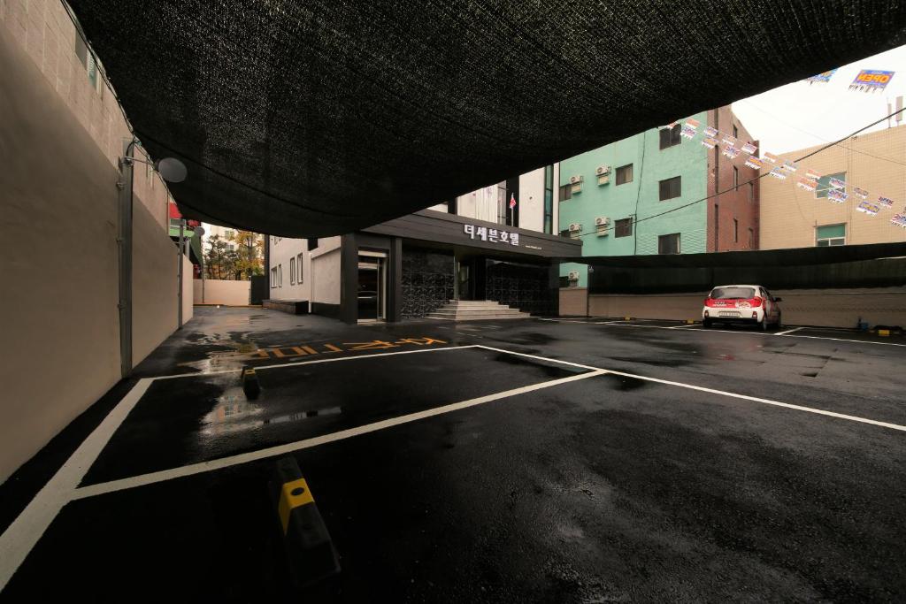 The 7 Hotel photo 3