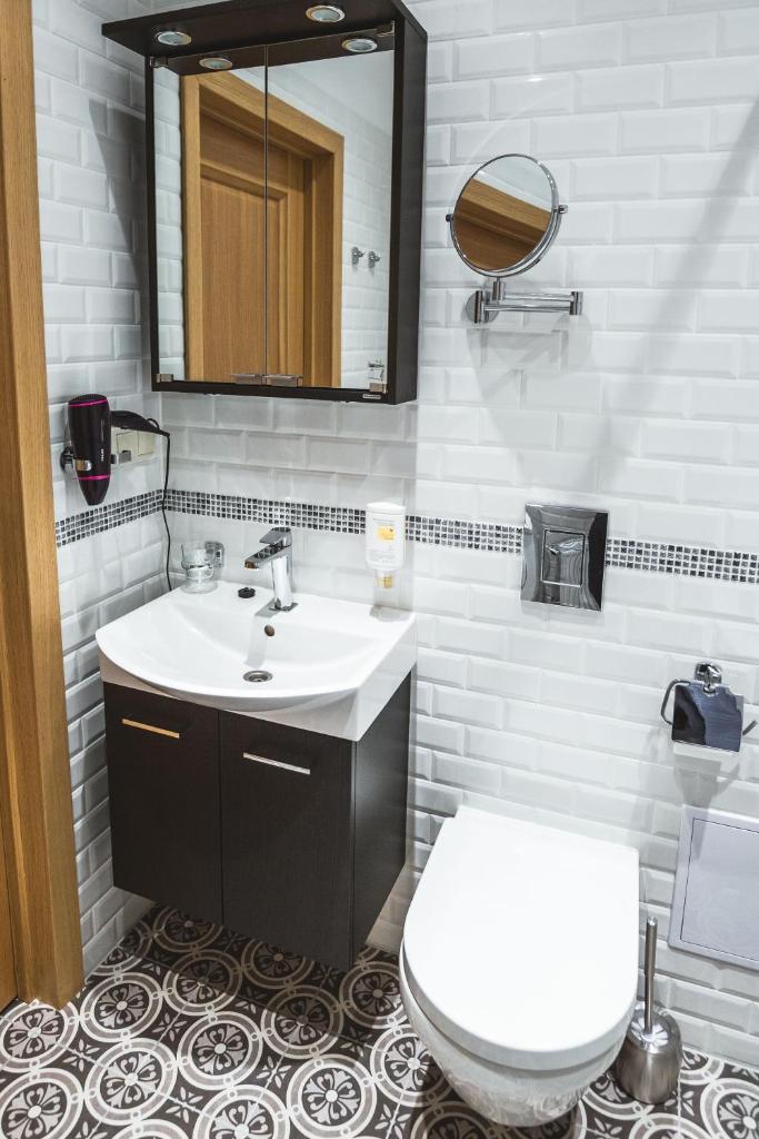 Апартаменты (Апартаменты с 2 спальнями и балконом), Riga Lux Apartments - Ernesta