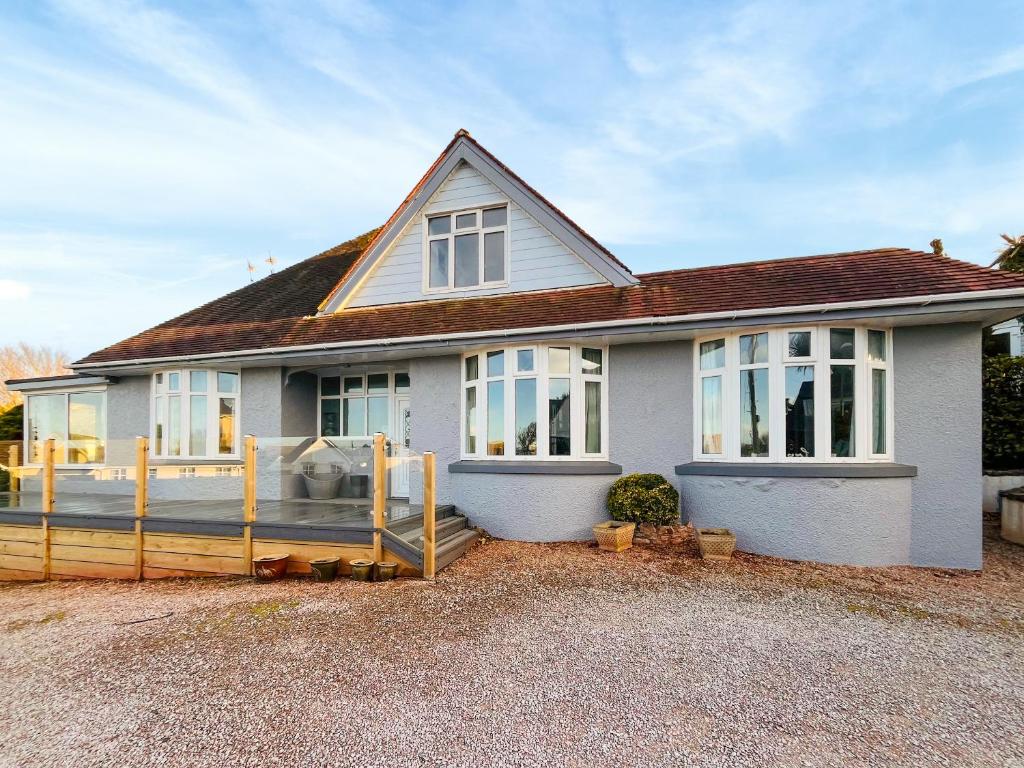 Serenity Sands - Uk30265
