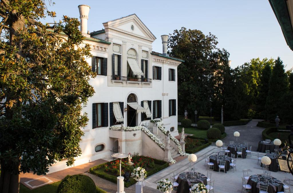 Relais et Châteaux Hotel Villa Franceschi photo 2