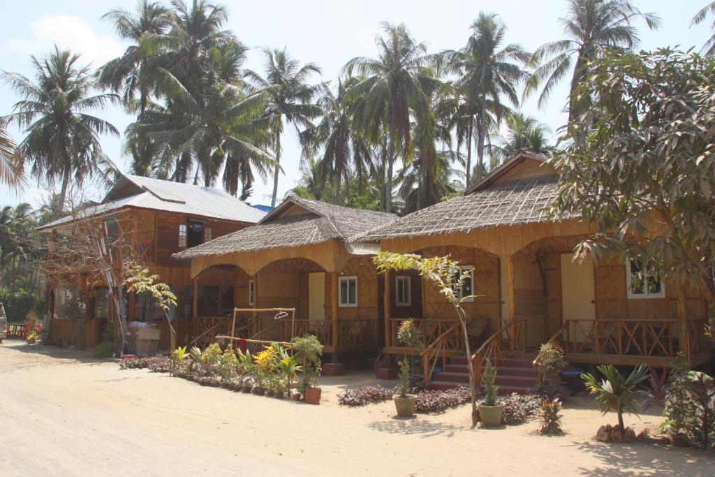 Soe Ko Ko Beach House & Restaurant photo 1