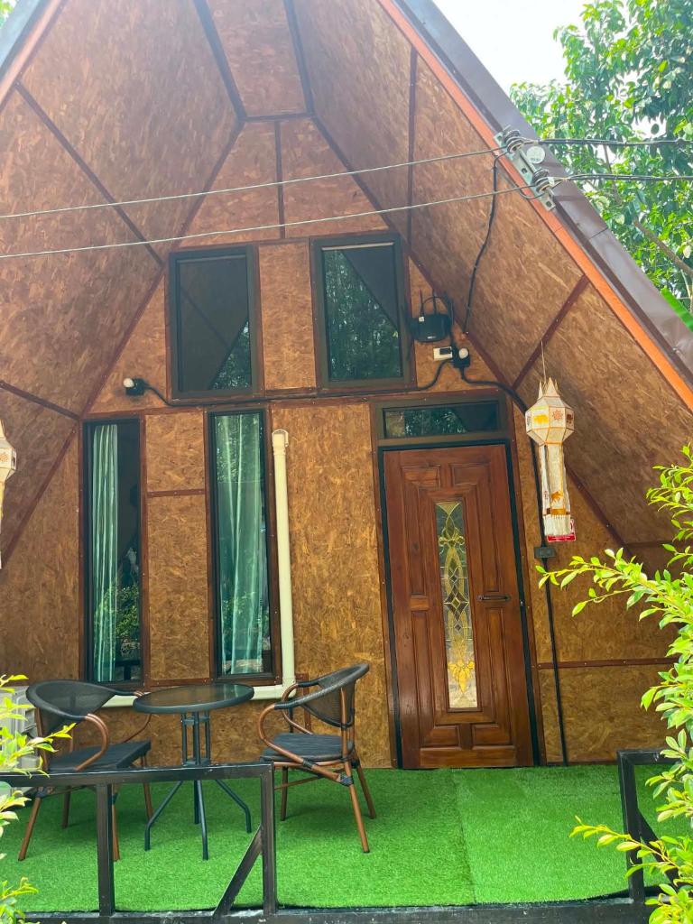 Hidden Gem Elephant, Chiang Mai