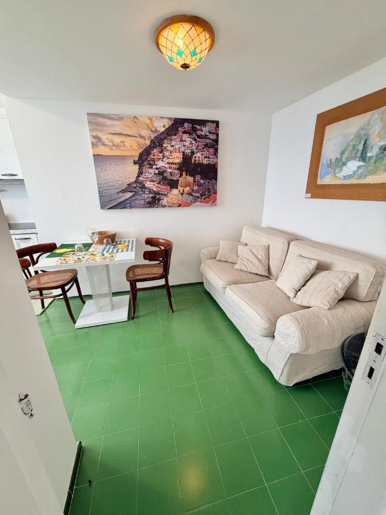 Casa Marta vacation home in Positano - Tap to explore photos