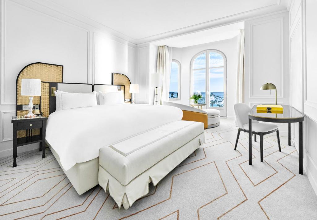 Carlton Cannes, a Regent Hotel