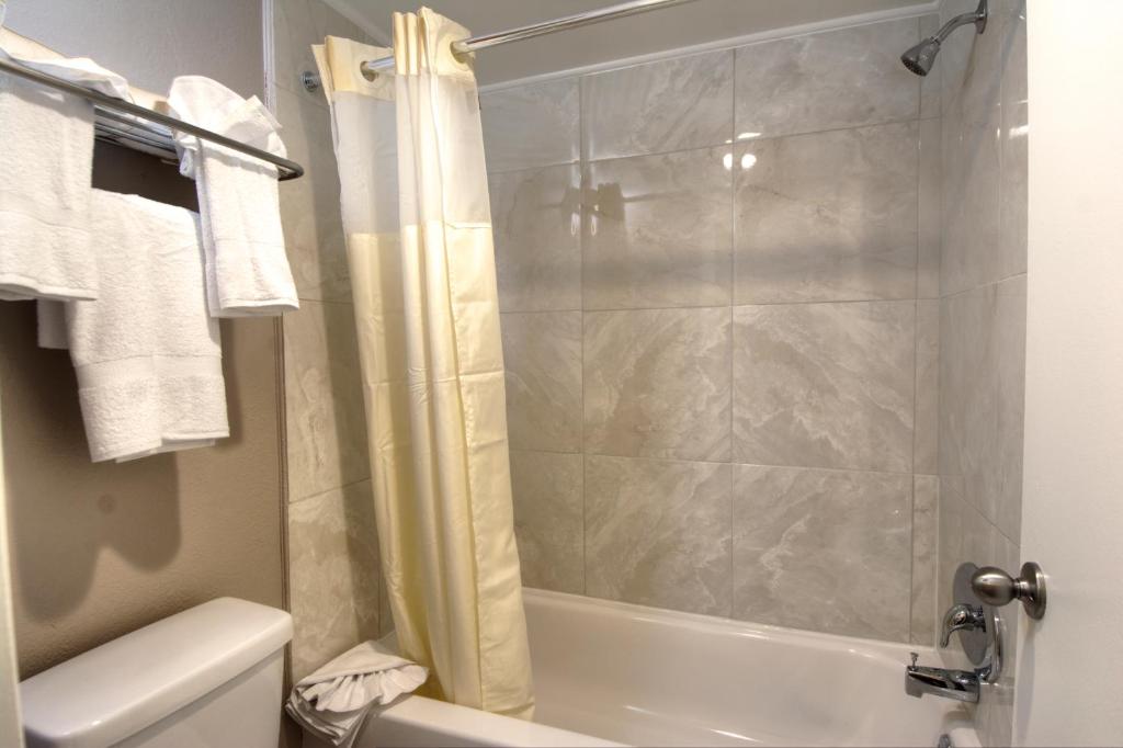 Melbourne All Suites Inn near I95 photo 4