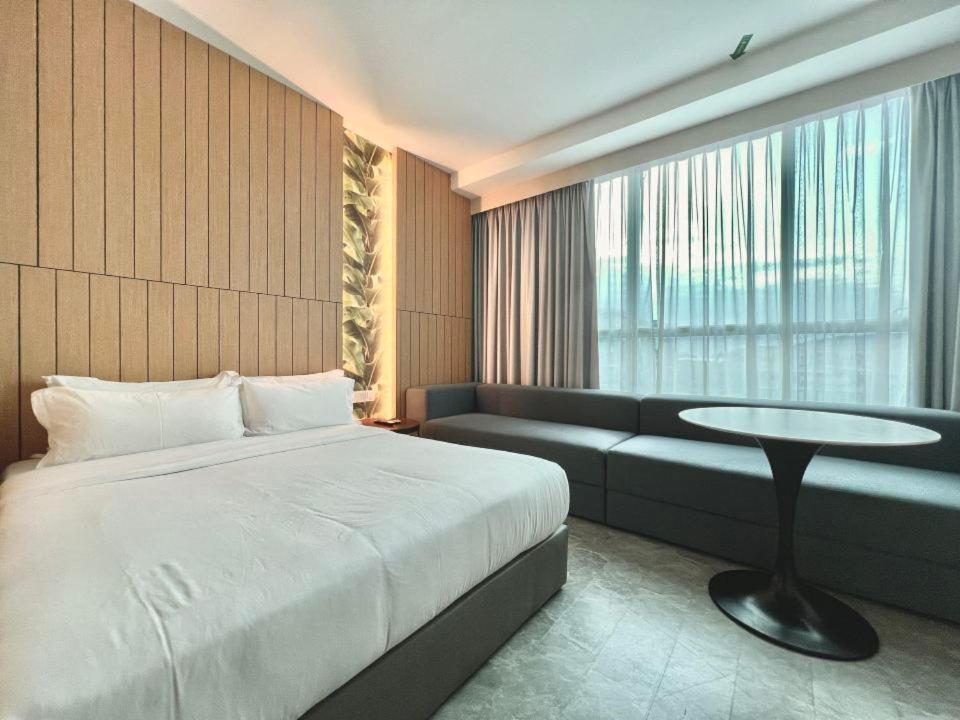 Harper Boutique Hotel at Sutera Avenue Room Type - Queen Room