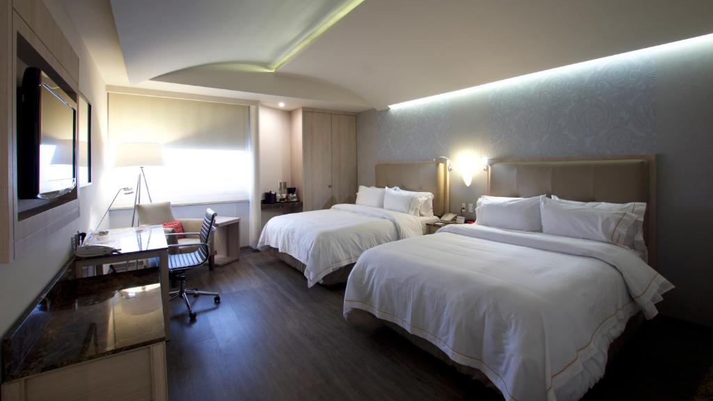 Двухместный (Номер с 2 кроватями размера «queen-size»), Holiday Inn Express Mexico- Toreo