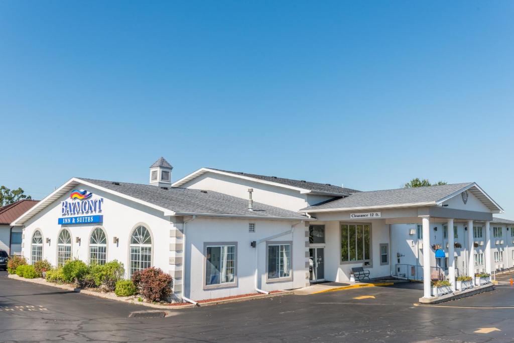Baymont by Wyndham Osage Beach image
