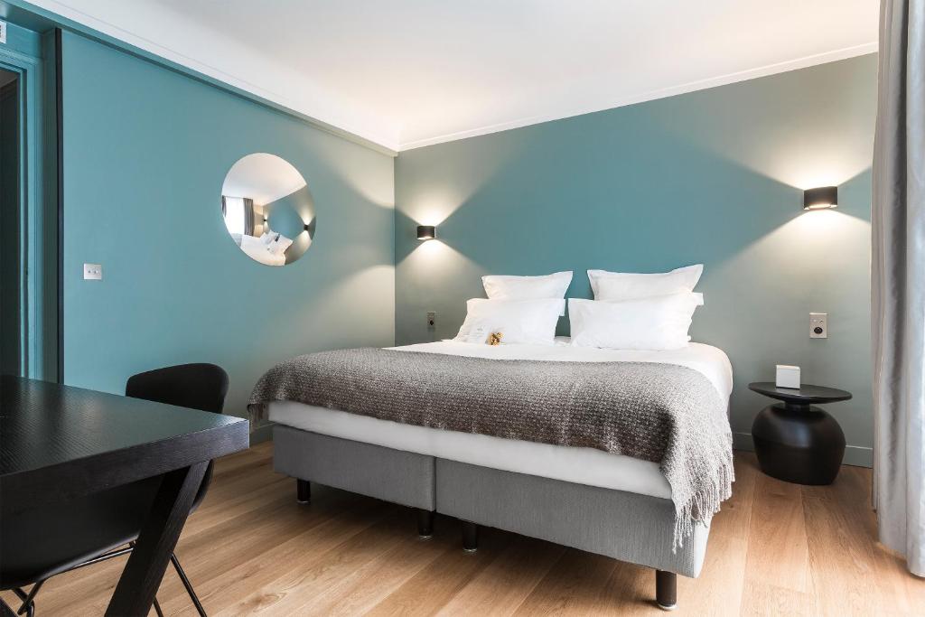 Двухместный (Улучшенный двухместный номер с 1 кроватью), Hôtel Mathis Elysées