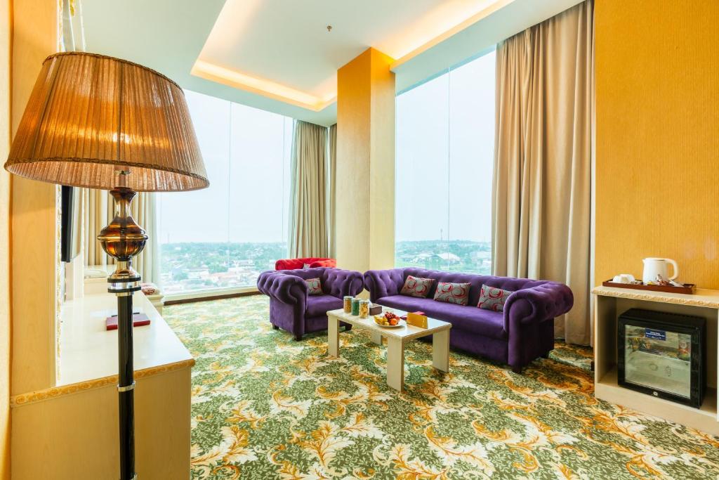 Grand Artos Hotel & Convention - Tap to explore photos