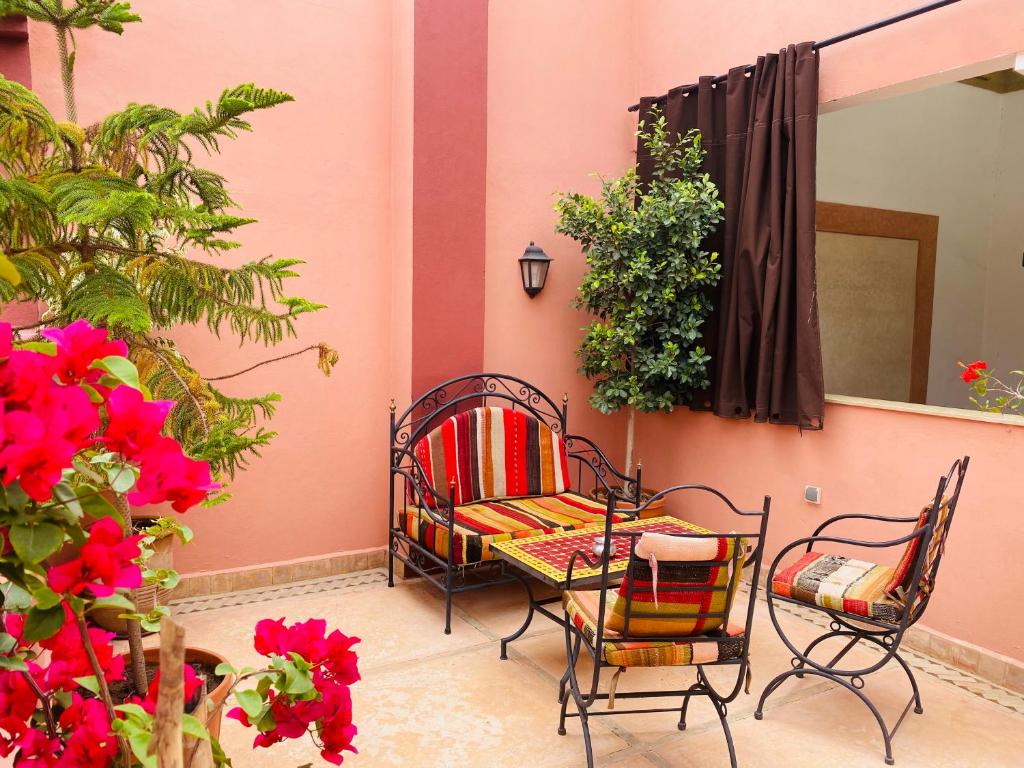 Riad Marwa - Tap to explore photos