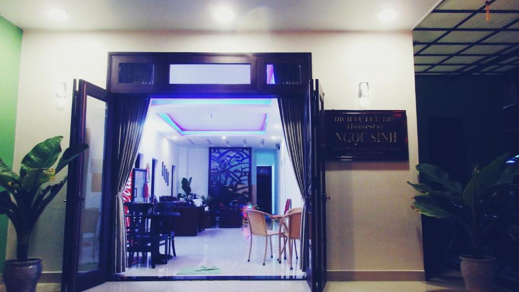 Ngoc Sinh Homestay - Tap to explore photos