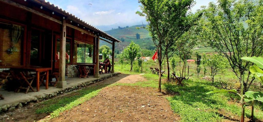 Luna's Valley Homestay - Tap to explore photos