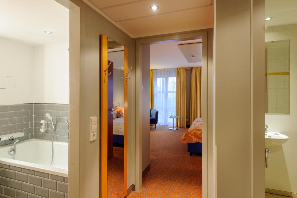Четырехместный (Привилегированный люкс), Mercure Hotel & Residenz Berlin Checkpoint Charlie