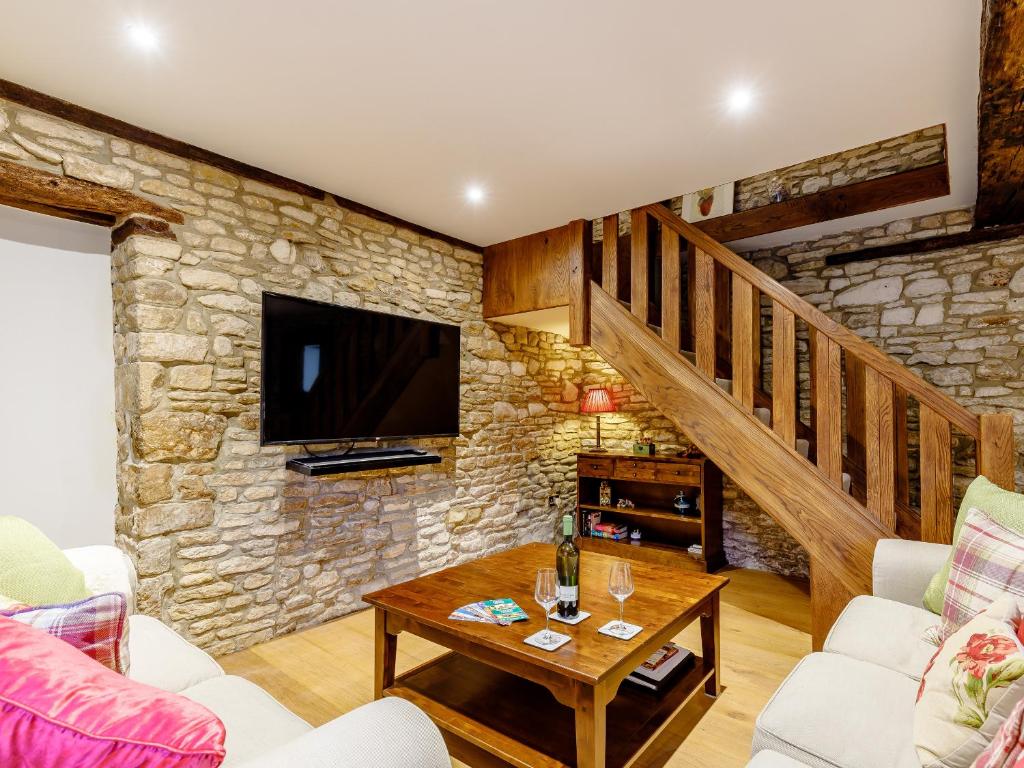 Kilcot Coach House - Tap to explore photos