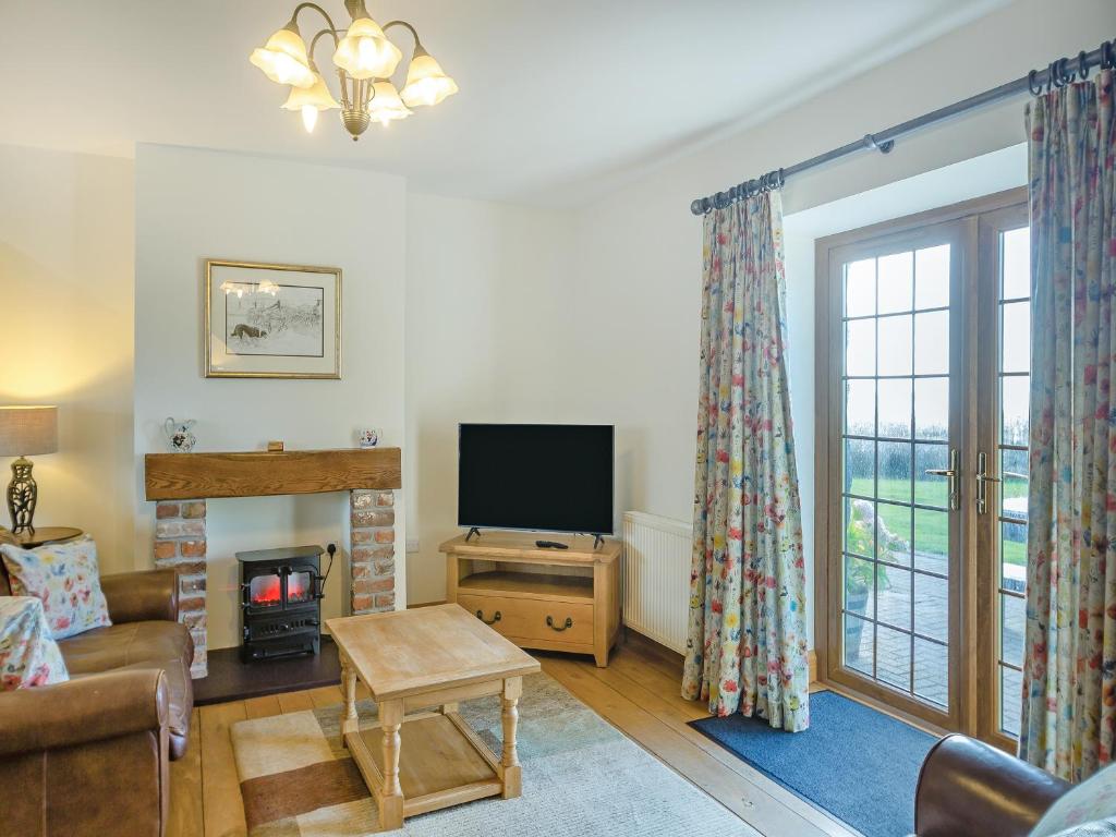 Siambr Cottage - Uk48257 - Tap to explore photos