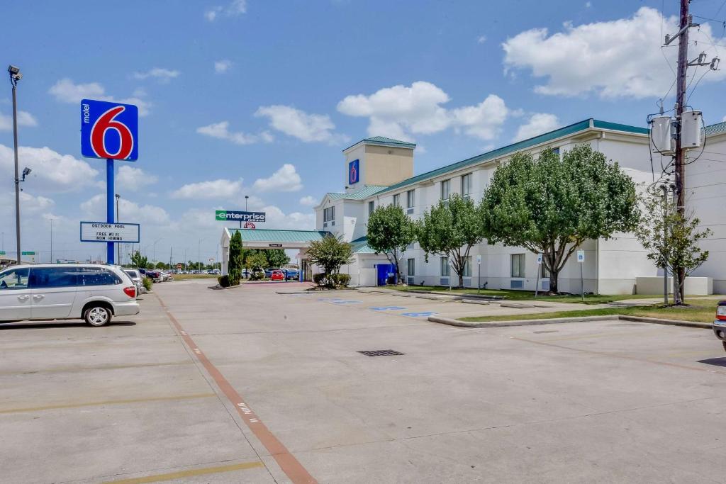Motel 6-Katy, TX - Houston photo 2