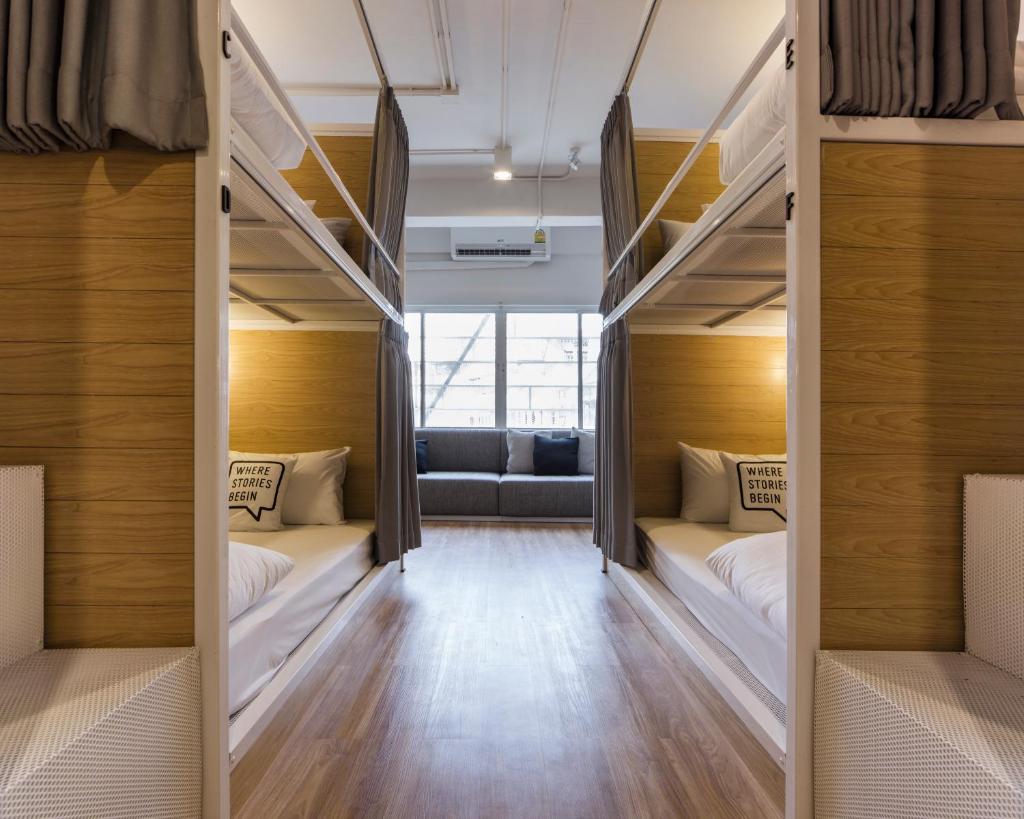 Номер (Кровать в общем 8-местном номере для женщин), Bed One Block
