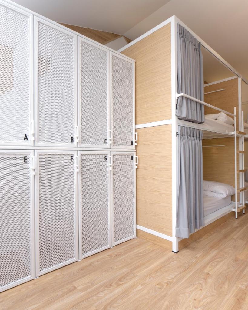Номер (Кровать в общем 8-местном номере), Bed One Block