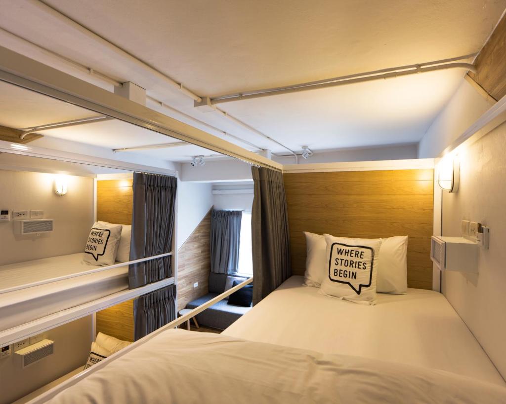 Номер (Кровать в общем 8-местном номере для женщин), Bed One Block