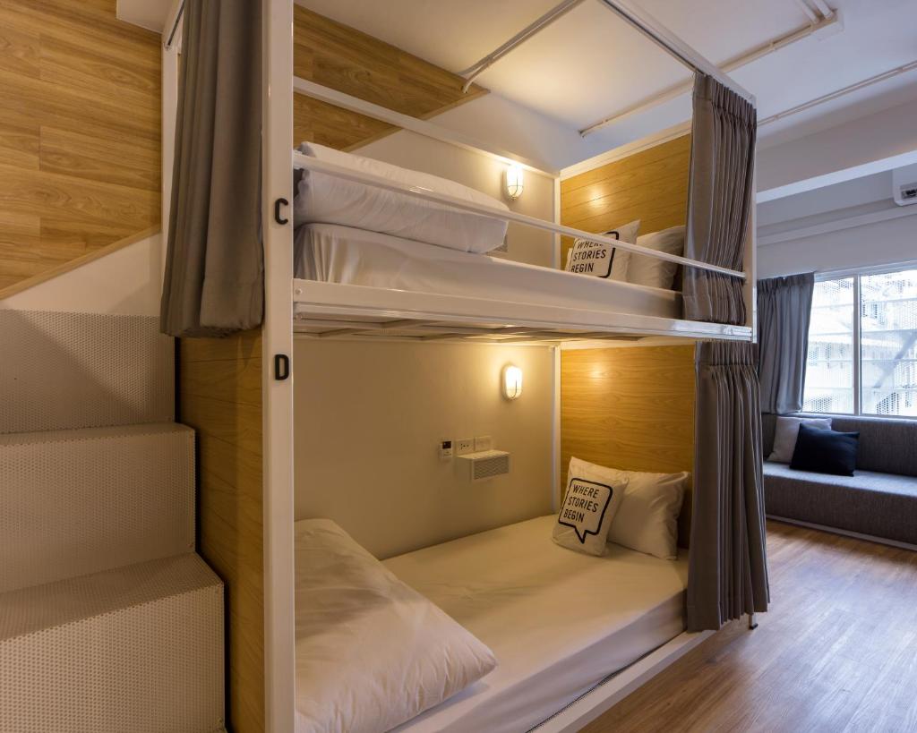 Номер (Кровать в общем 8-местном номере для женщин), Bed One Block