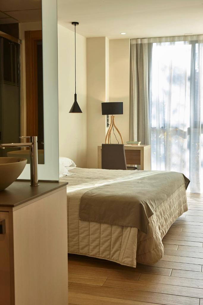 Hotel Bilbao Plaza photo 4