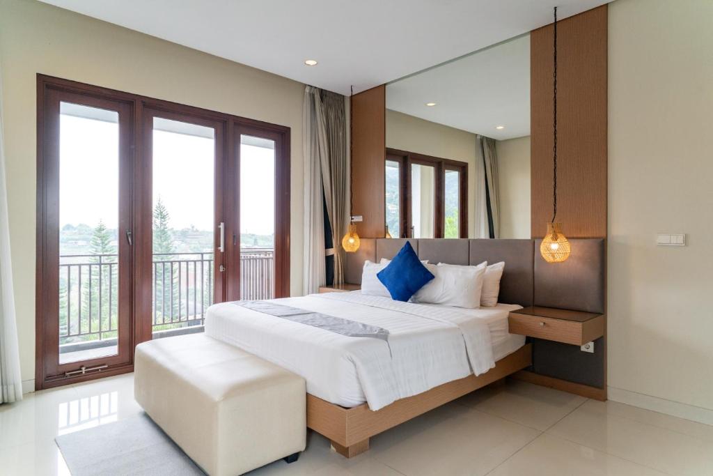 Morning Glory Mountain View 4BR Villa with Pool - Tap to explore photos