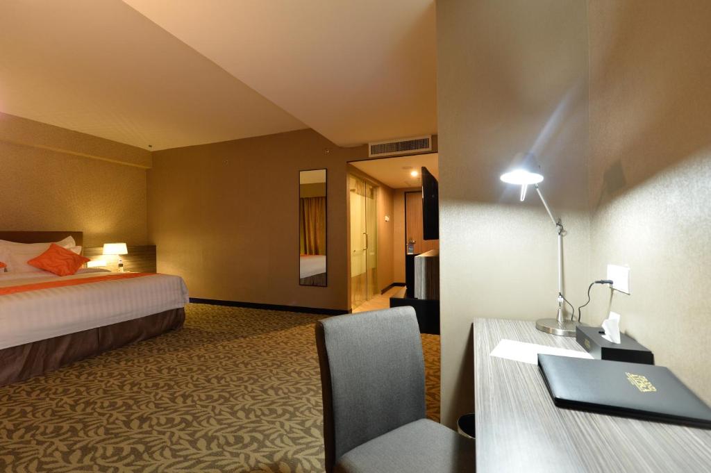 Grand Alora Hotel photo 1