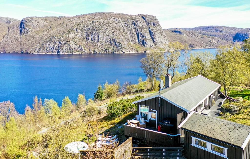 Awesome Home In Farsund With 4 Bedrooms, Jacuzzi And Wifi photo 4