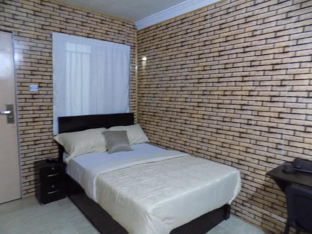 Posh Apartments and Hotel photo 2