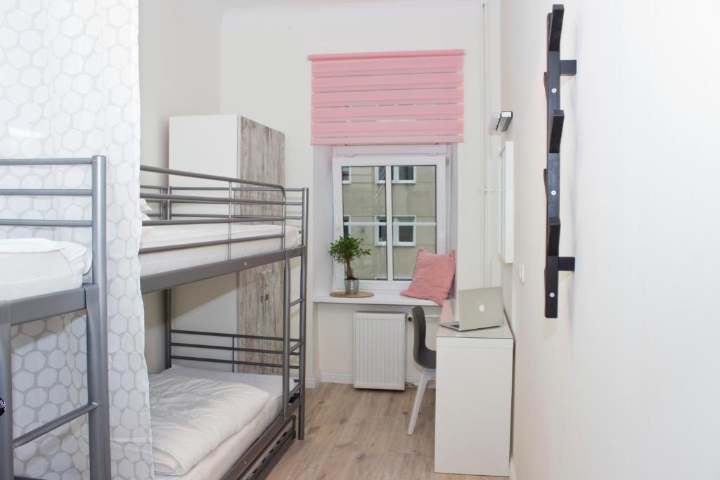 Номер (Кровать в общем номере для женщин с 4 кроватями), Chillout Hostel