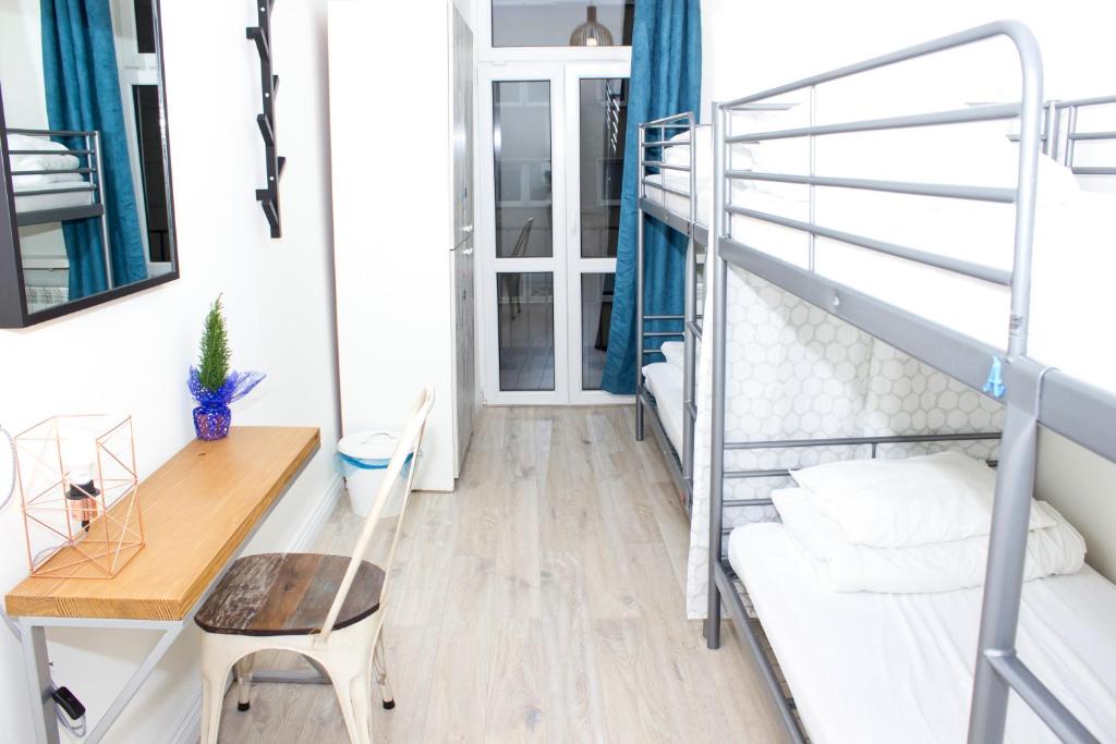 Четырехместный (Четырехместный номер с ванной комнатой), Chillout Hostel
