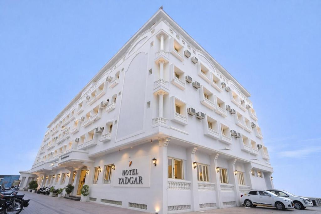 Hotel Yadgar