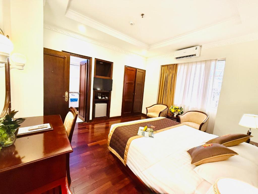 Huong Sen Hotel - Tap to explore photos