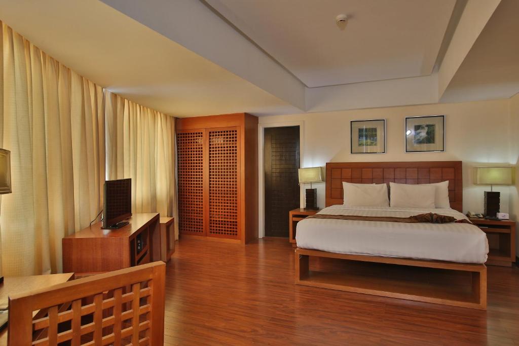 Двухместный (Улучшенный номер), Crown Regency Hotel & Towers