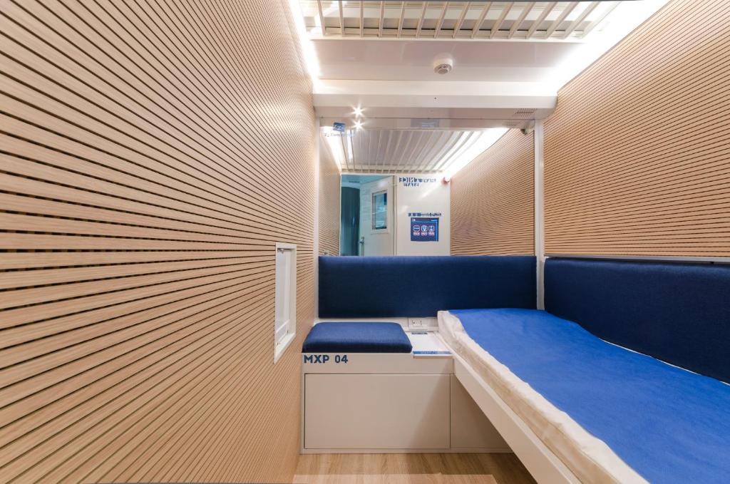 Resting Pods - -ZZZleepandGo MXP Airport photo 1