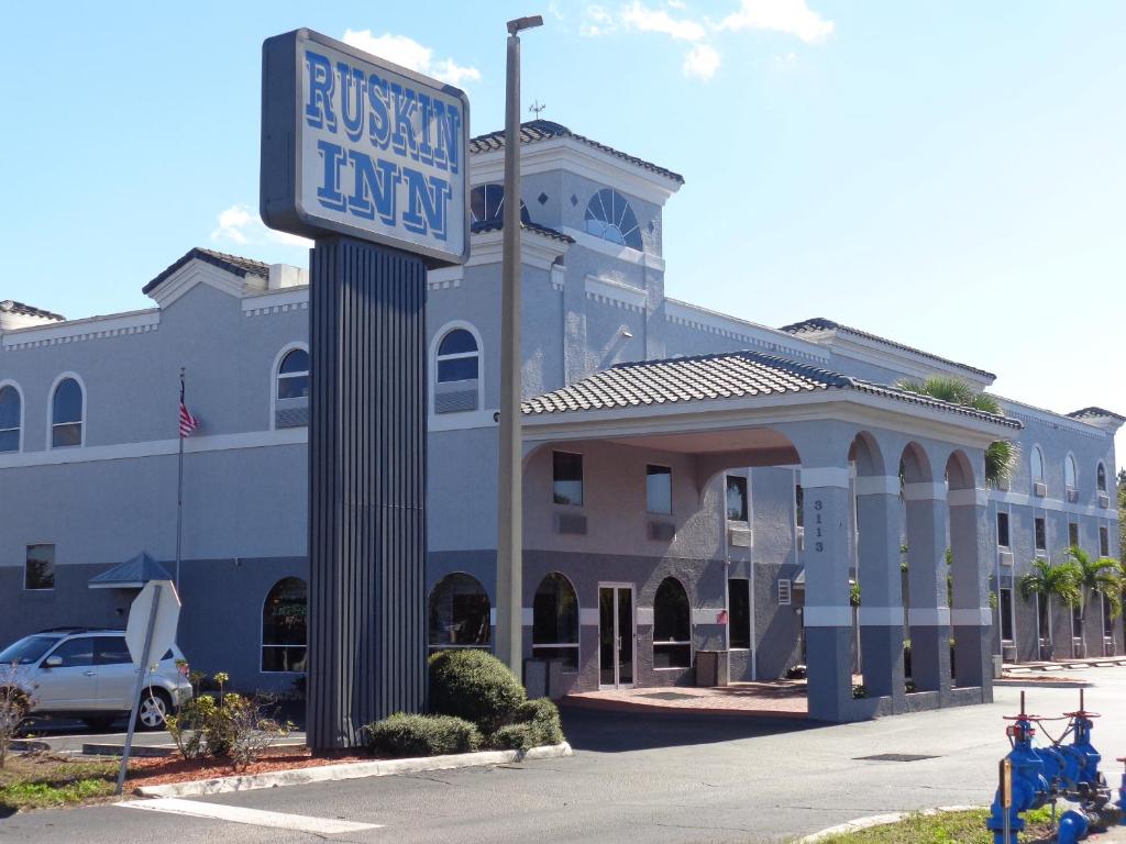 Ruskin Inn Hotel image