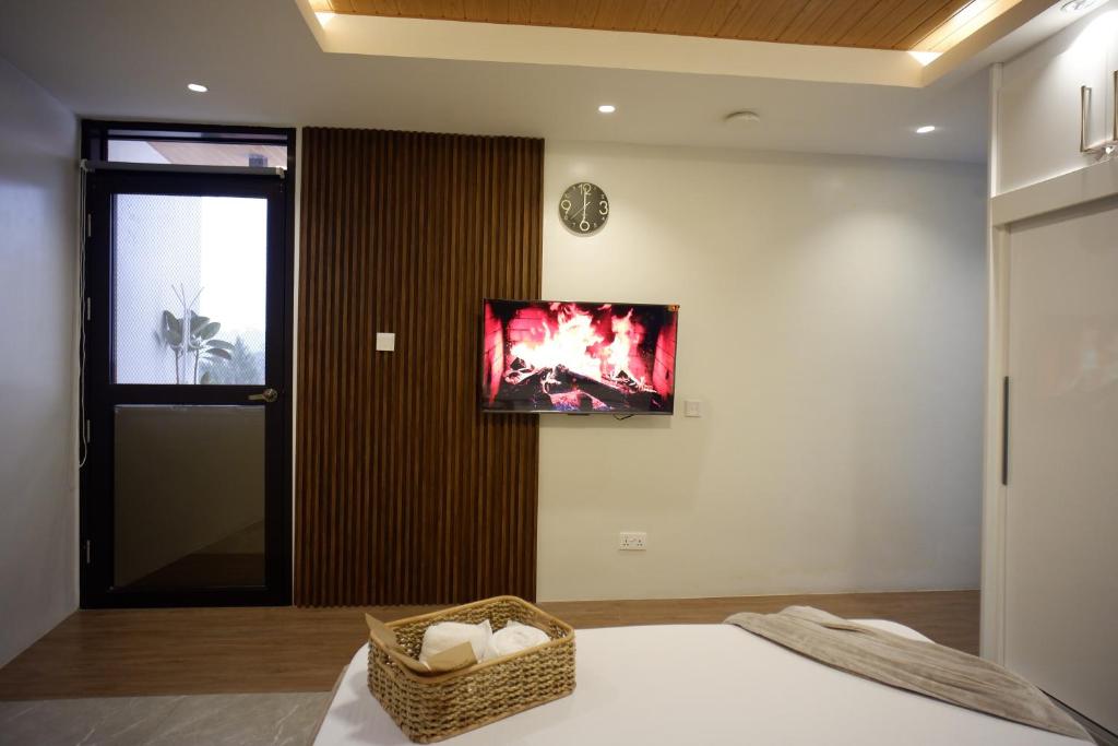 Yanna's Unit - 3Bedroom with Breakfast - Tap to explore photos