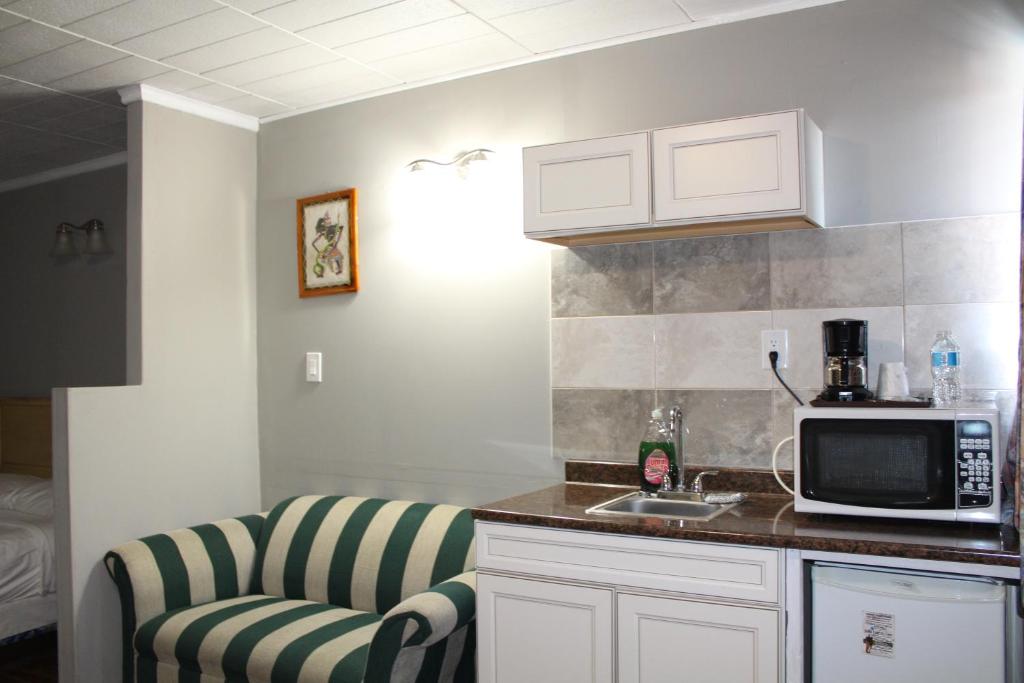Ritz Inn Niagara photo 3