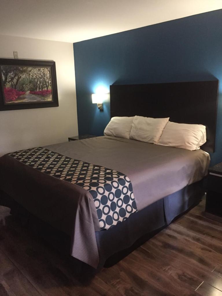 Touristlodge image