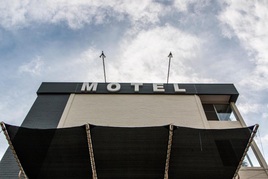 Port Aloha Motel photo 3
