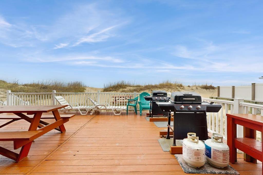 Oceanfront Villa - Tap to explore photos